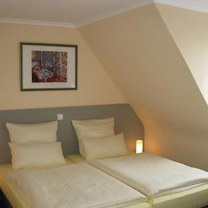 Loens Hotel Garni